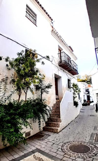 Posada Puente Romano Sedella Eksteriør bilde